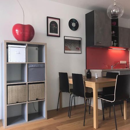 Red Flower Apartment With Pool - 5 Min To Lake Viena Exterior foto