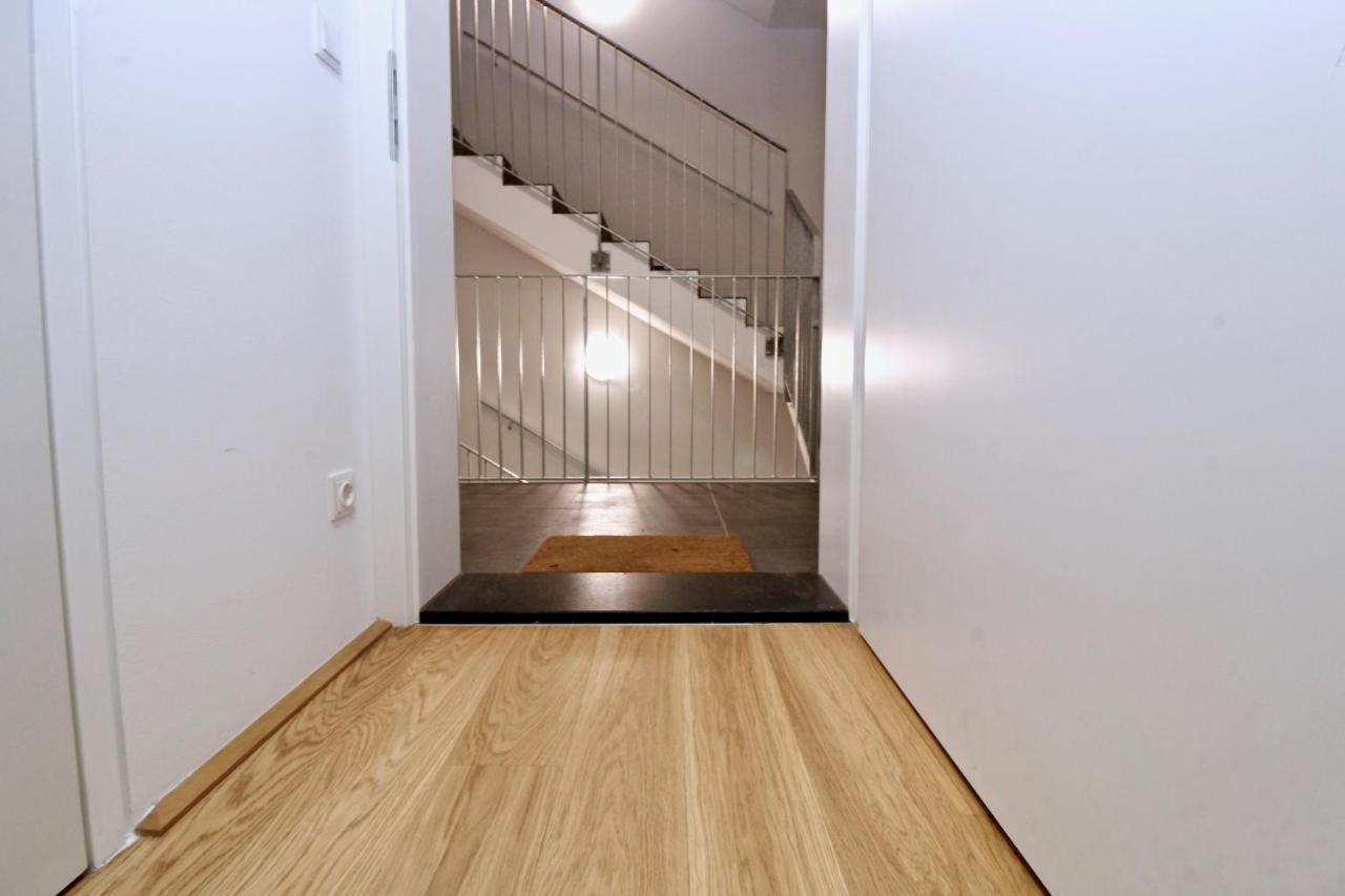 Red Flower Apartment With Pool - 5 Min To Lake Viena Exterior foto